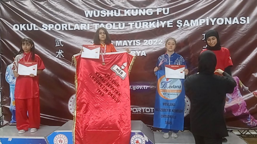 Okullar arası Türkiye Wushu-Kungfu Şampiyonasında 1 Altın, 1 Gümüş, 1 Bronz madalya İlçemiz Öğrecilerinin