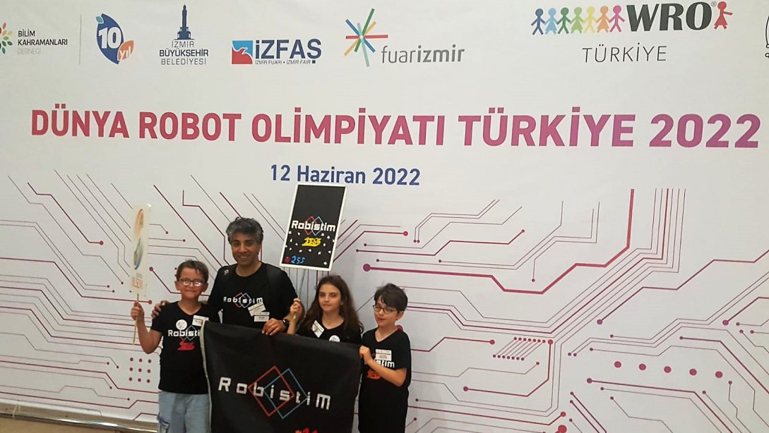 İstanbul Fuat Sezgin BİLSEM Öğrencileri WRO (World  Robotics Olimpiad) Dünya Robot Olimpiyatları Türkiye Finalinde 1. lik Ödülü Alarak Almanya'daki Dünya Finalinde Ülkemizi Temsil Etmeye Hak Kazanmışlardır