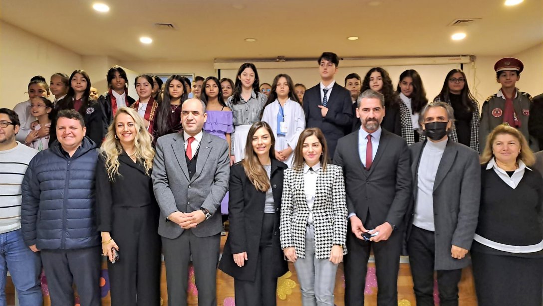 5 Aralık Türk Kadınına Seçme ve Seçilme Hakkının Verilişinin Yıldönümü Kutlama Programı Sare Selahattin Uzel Ortaokulunda Gerçekleştirildi